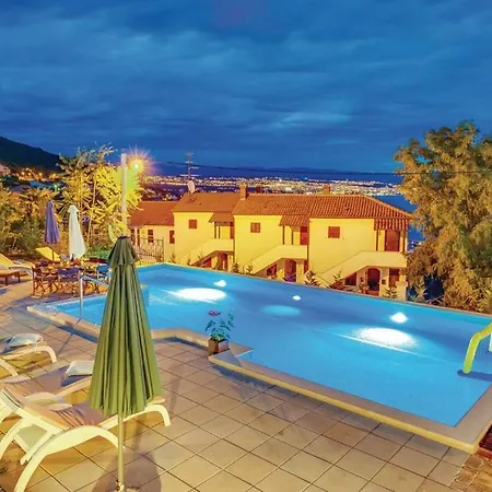 ヴィラ With Large Pool, 500 Meters From The With A Fantastic View - By Traveler Tourist Agency - Id 2217 Ičići