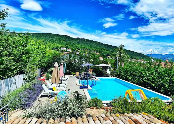 With Large Pool, 500 Meters From The With A Fantastic View - By Traveler Tourist Agency - Id 2217 Villa *