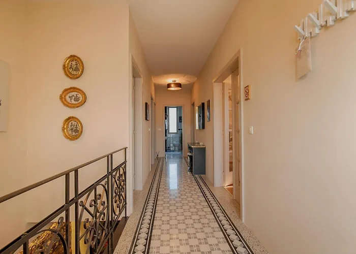 With Large Pool, 500 Meters From The With A Fantastic View - By Traveler Tourist Agency - Id 2217 Villa