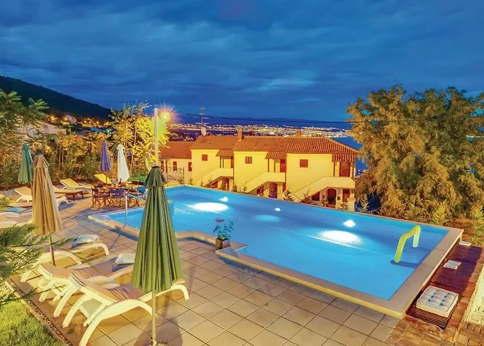 Villa With Large Pool, 500 Meters From The With A Fantastic View - By Traveler Tourist Agency - Id 2217 Ičići