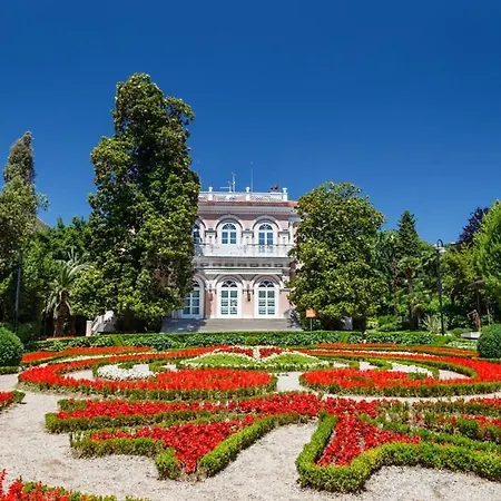 Villa With Large Pool, 500 Meters From The With A Fantastic View - By Traveler Tourist Agency - Id 2217 Ičići
