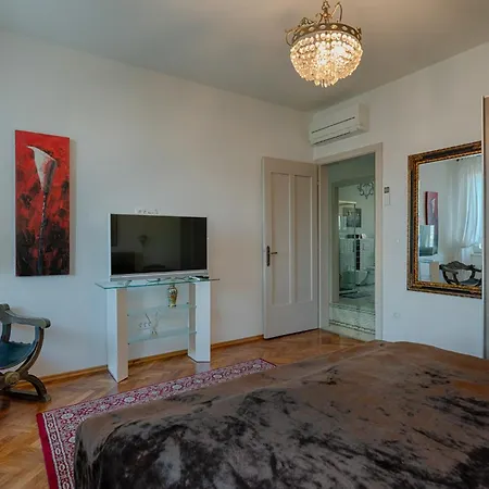 With Large Pool, 500 Meters From The With A Fantastic View - By Traveler Tourist Agency - Id 2217 *
