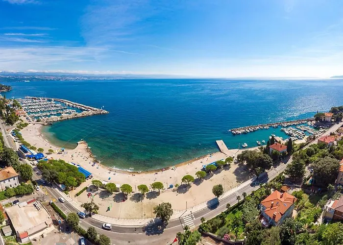 With Large Pool, 500 Meters From The With A Fantastic View - By Traveler Tourist Agency - Id 2217 Ičići