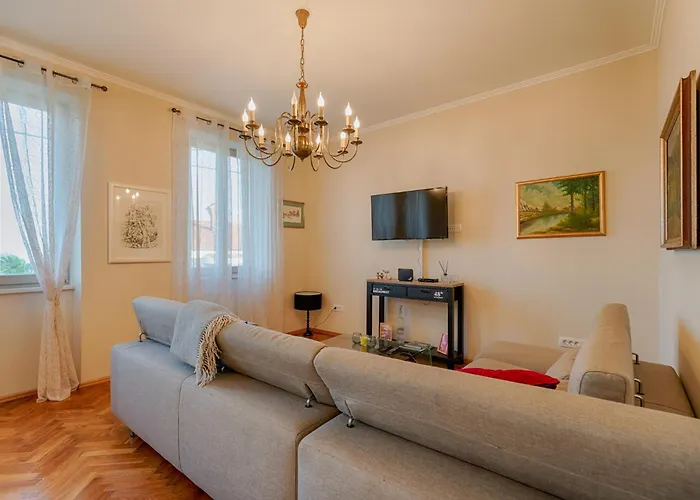With Large Pool, 500 Meters From The With A Fantastic View - By Traveler Tourist Agency - Id 2217 Villa *