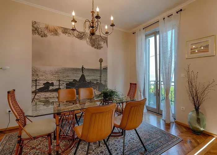With Large Pool, 500 Meters From The With A Fantastic View - By Traveler Tourist Agency - Id 2217 Villa *