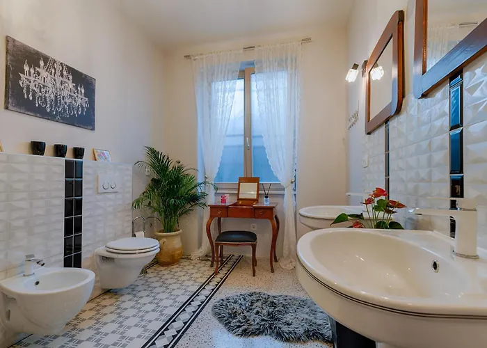 With Large Pool, 500 Meters From The With A Fantastic View - By Traveler Tourist Agency - Id 2217 Villa